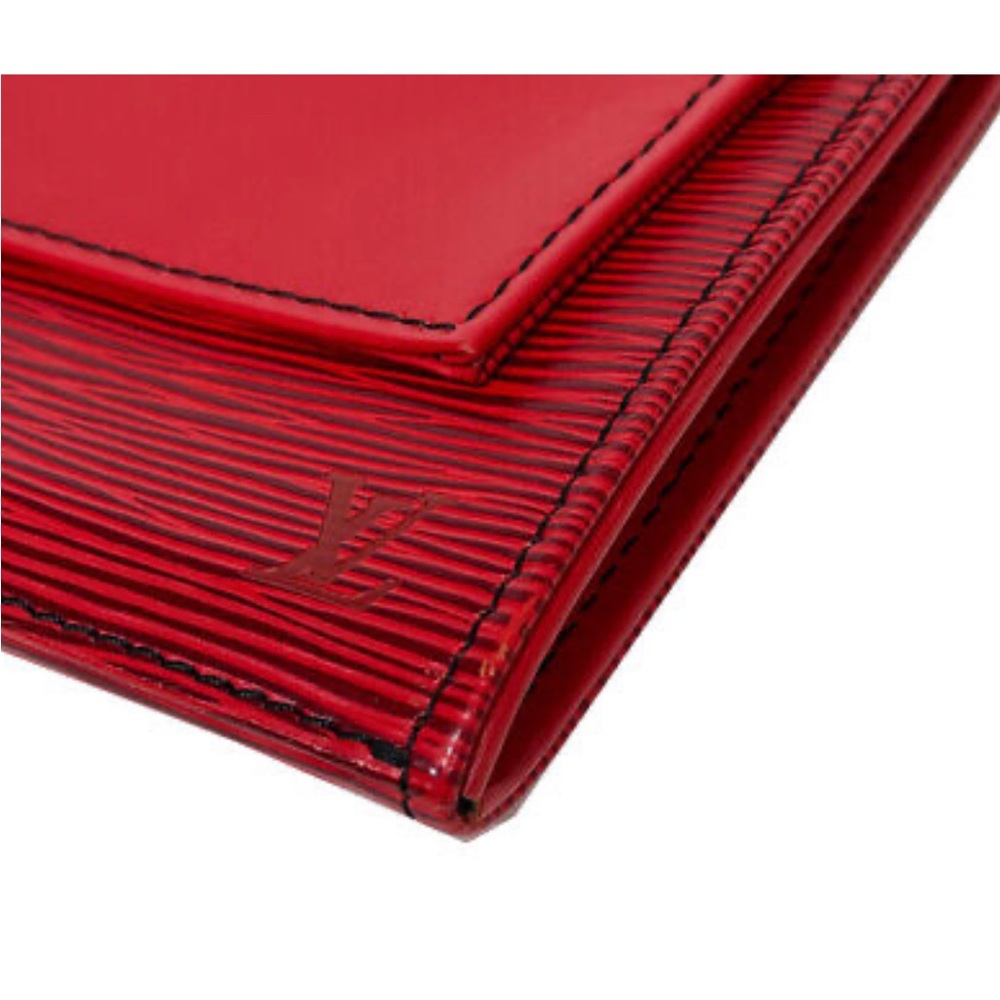 ❤️🔥Auth Louis Vuitton Red Clutch Bag /Shoulder bag converted - Picture 15 of 17